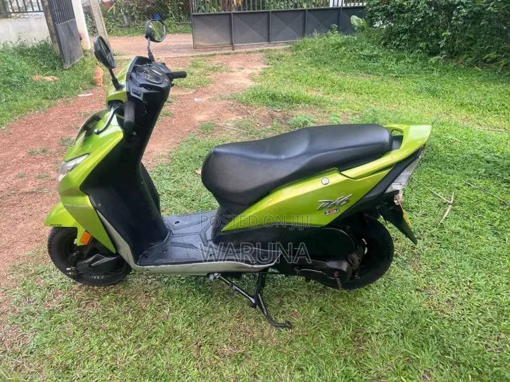 Honda Dio 2013 Motorbike (Used)