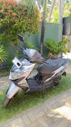 Honda Dio 2025 Motorbike (Used)