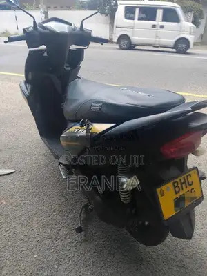 Yamaha ZR 2018 Motorbike (Used)