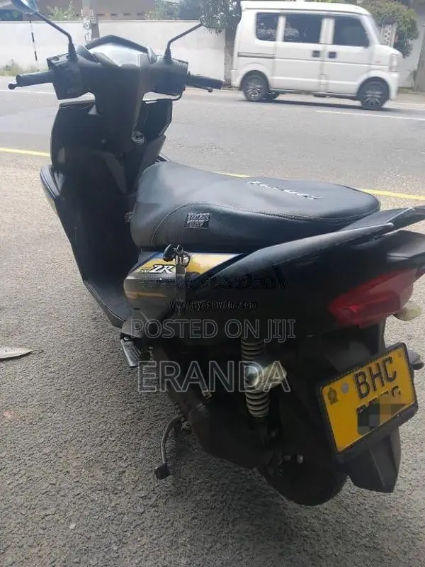 Yamaha ZR 2018 Motorbike (Used)