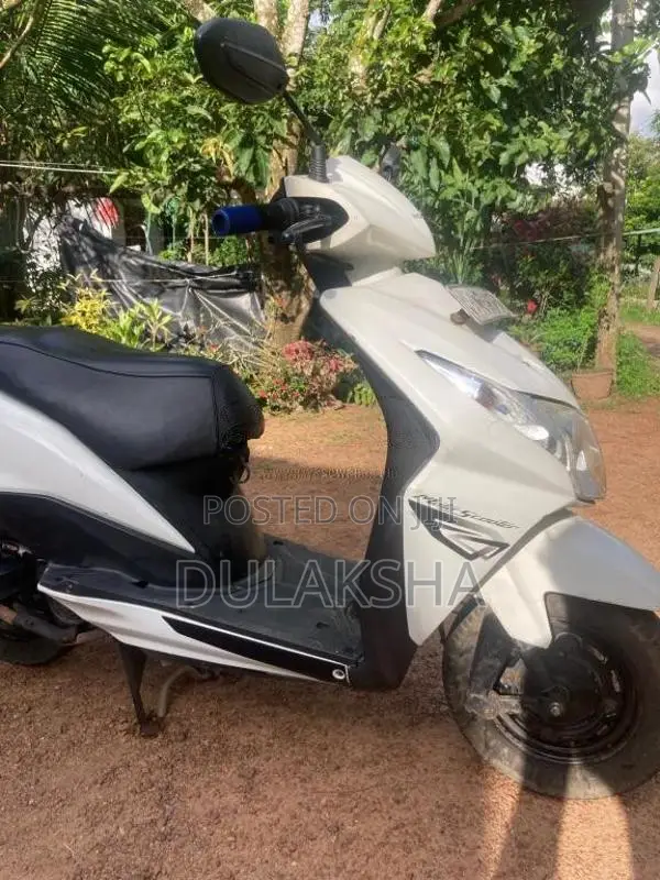 Honda Dio 2012 Motorbike (Used)