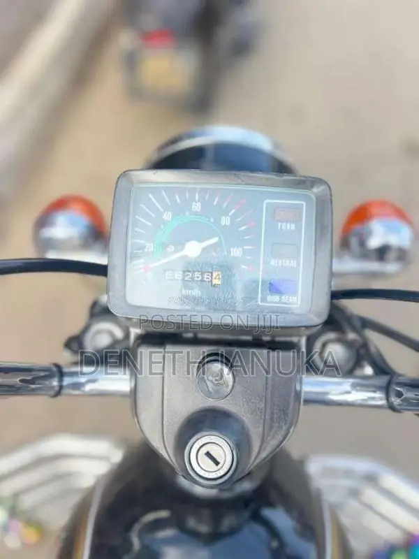 Honda CD125 2000 Motorbike (Used)
