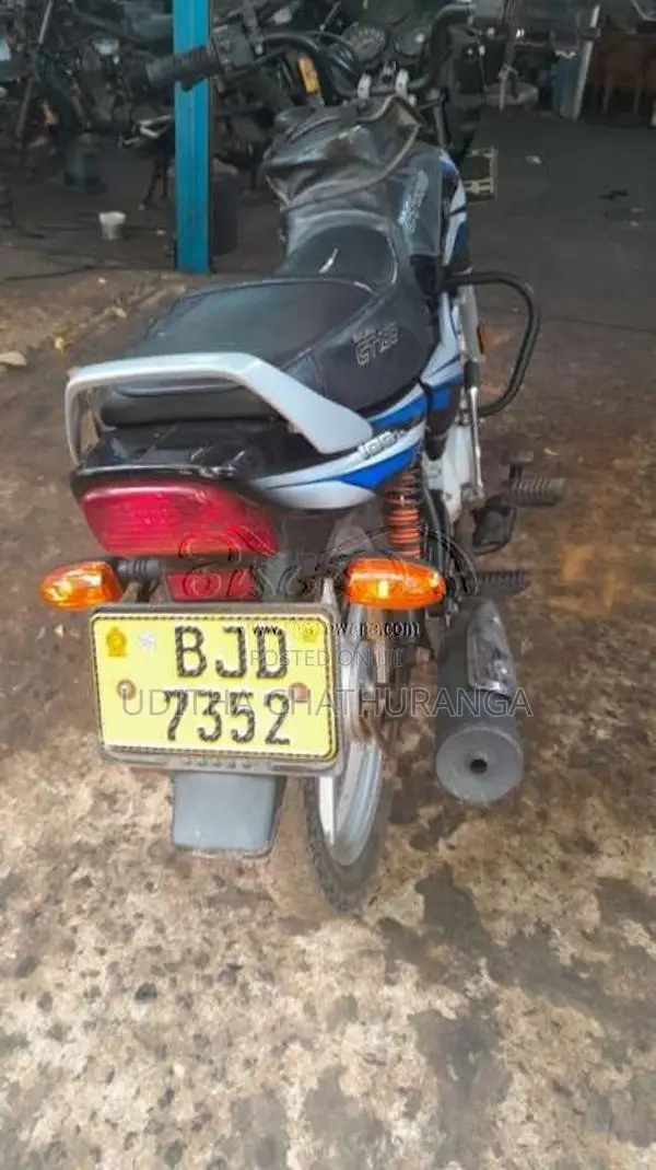 Bajaj CT-100 2023 Motorbike (Used)