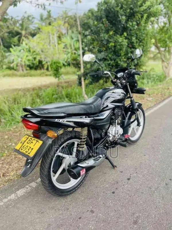 Bajaj Platina 100 ES 2017 Motorbike (Used)