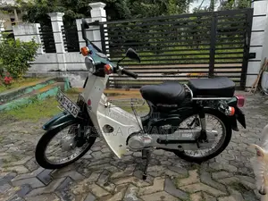 Honda Super Cub 50 2005 Motorbike (Used)