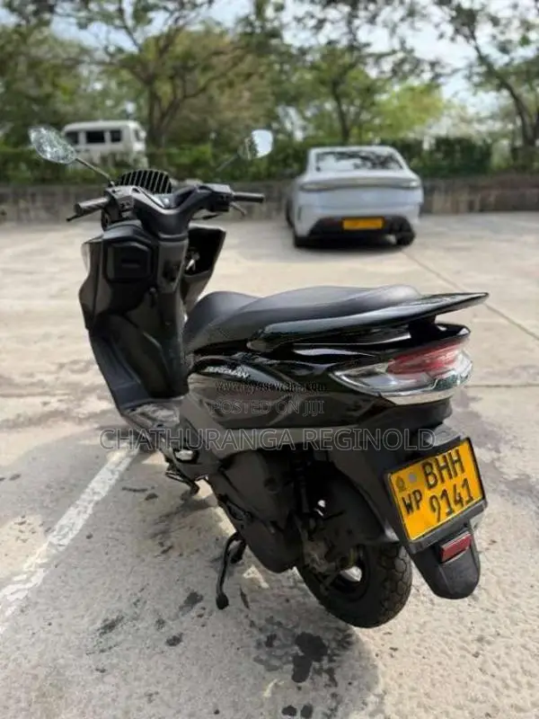 Suzuki Burgman 2018 Motorbike (Used)