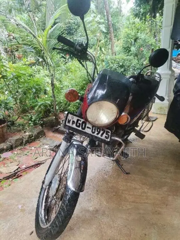 Bajaj Boxer 2003 Motorbike (Used)