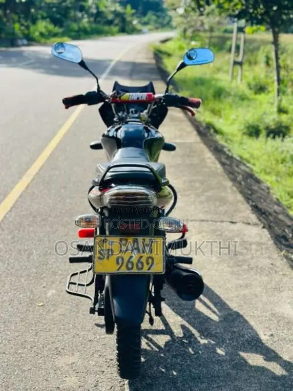Bajaj Discover 2013 Motorbike (Used)