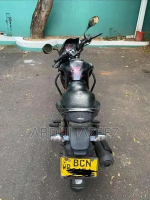 Hero Hunk 2015 Motorbike (Used)