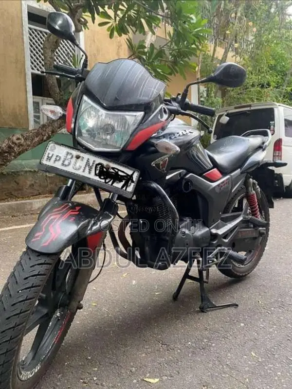 Hero Hunk 2015 Motorbike (Used)