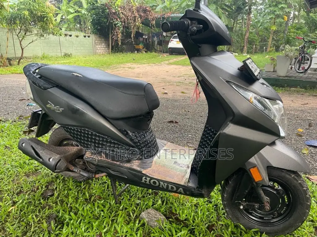 Honda Dio 2015 Motorbike (Used)
