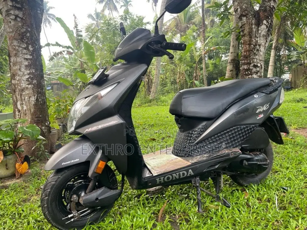 Honda Dio 2015 Motorbike (Used)