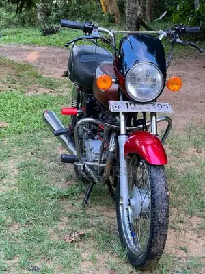 Bajaj Boxer 2009 Motorbike (Used)