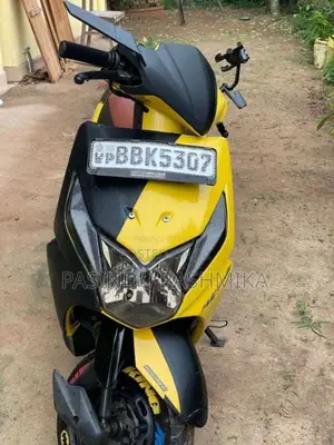 Honda Dio 2015 Motorbike (Used)