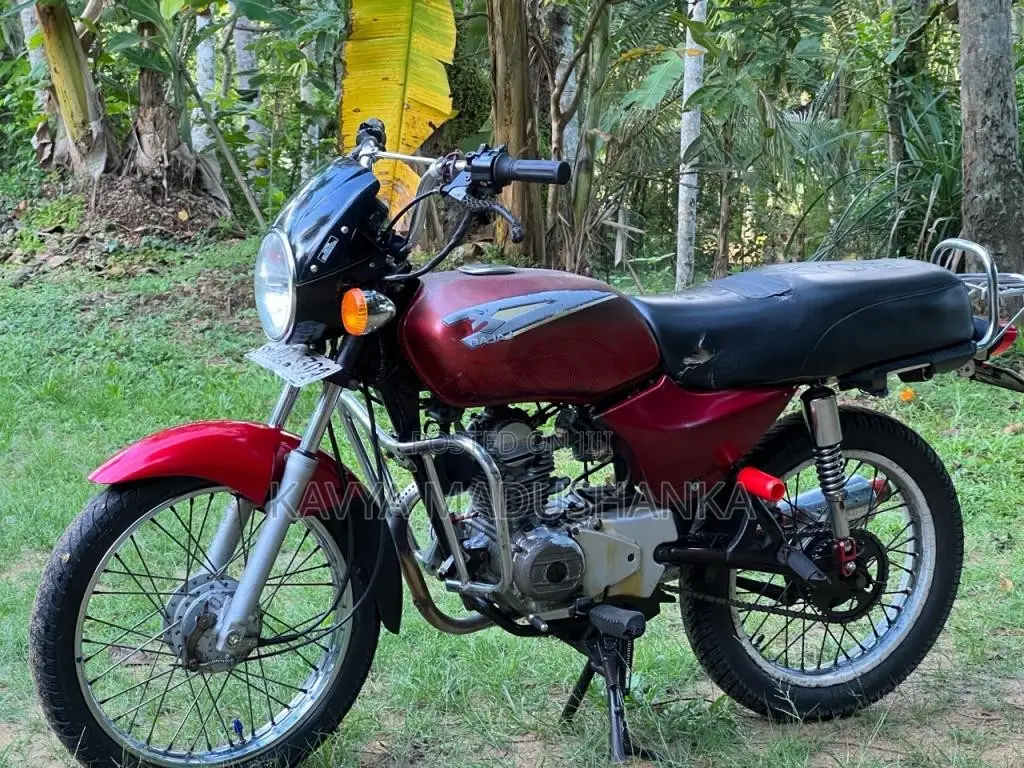 Bajaj Boxer 2009 Motorbike (Used)