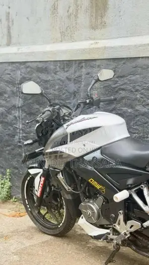 Bajaj Pulsar NS200 2017 Motorbike (Used)