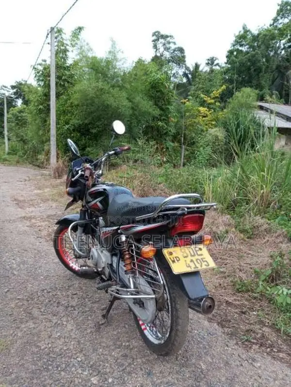 Bajaj CT-100 2015 Motorbike (Used)