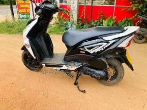 Honda Dio 2015 Motorbike (Used)