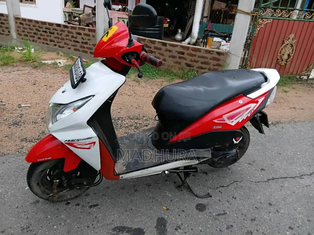 Honda Dio 2015 Motorbike (Used)