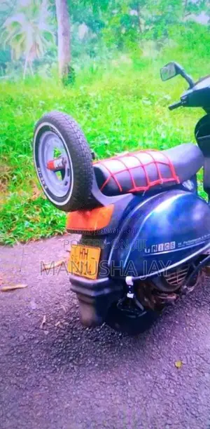 Bajaj Legend 2004 Motorbike (Used)