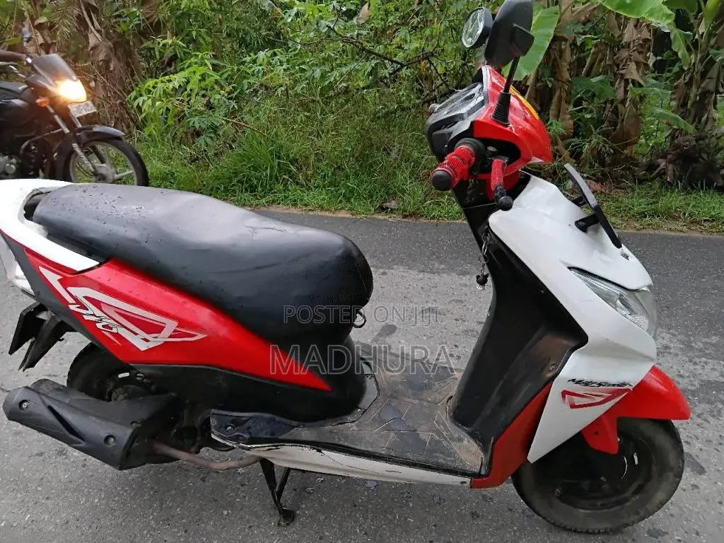 Honda Dio 2015 Motorbike (Used)