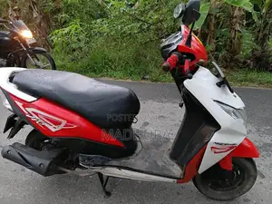 Honda Dio 2015 Motorbike (Used)