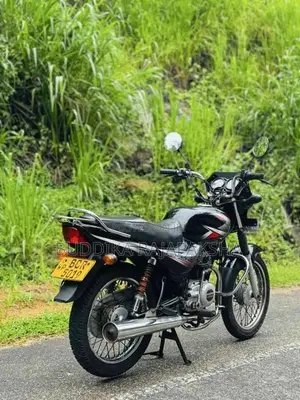 Bajaj CT-100 2015 Motorbike (Used)