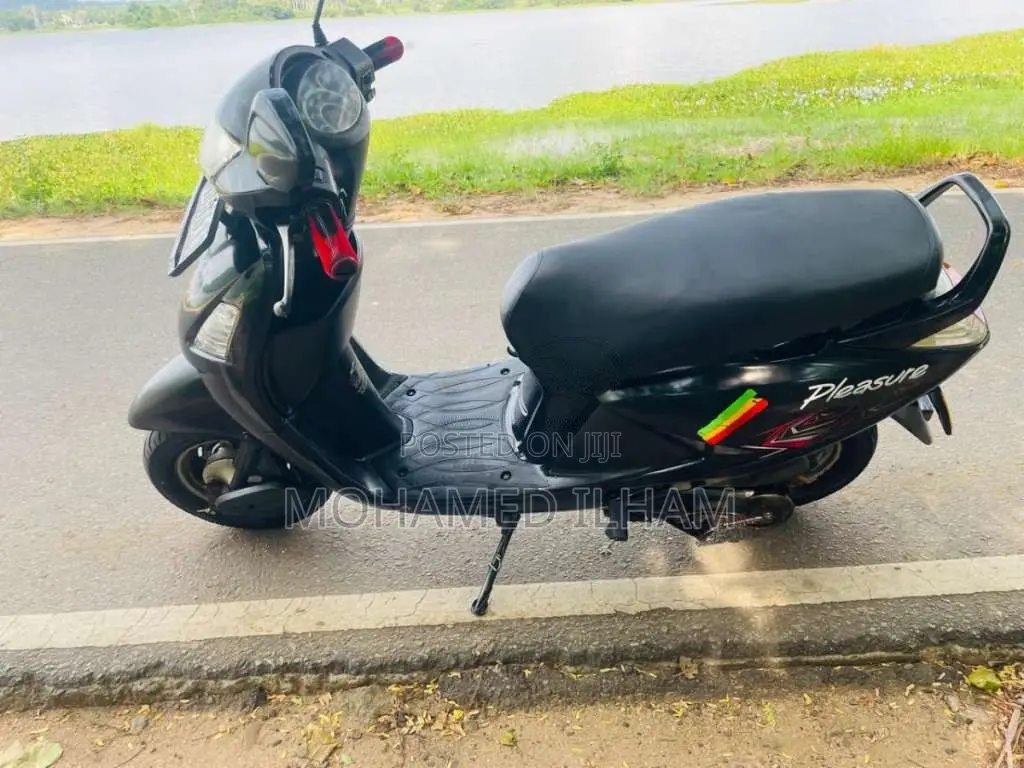 Hero Pleasure 2013 motorcycle (Used)