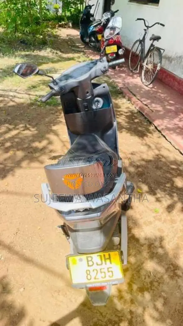 Yadea T5 2024 Motorbike (Used)