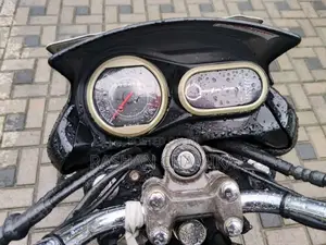 Bajaj V15 2016 Motorbike (Used)