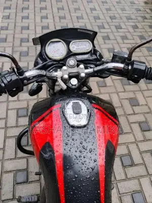 Bajaj V15 2016 Motorbike (Used)