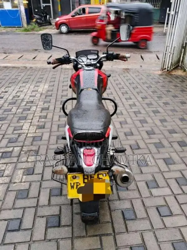 Bajaj V15 2016 Motorbike (Used)