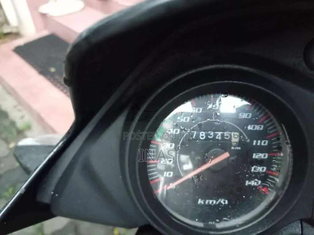 Honda Shine 2013 Motorbike (Used)