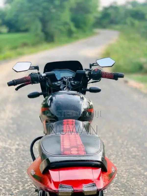 Bajaj Pulsar 150 2015 Motorbike (Used)