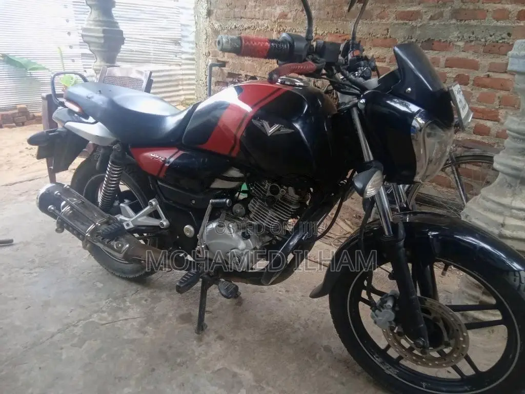 Bajaj V15 2017 Motorbike (Used)