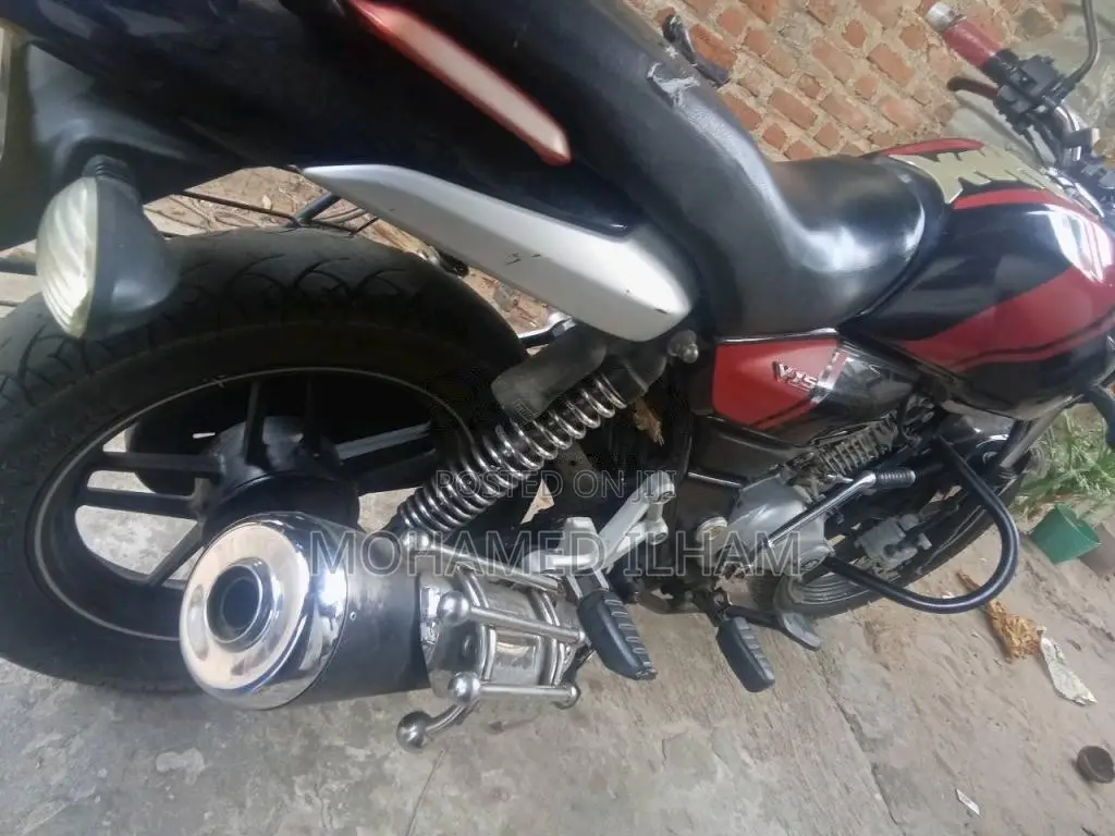 Bajaj V15 2017 Motorbike (Used)