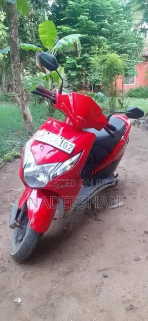 Honda Dio 2013 Motorbike (Used)