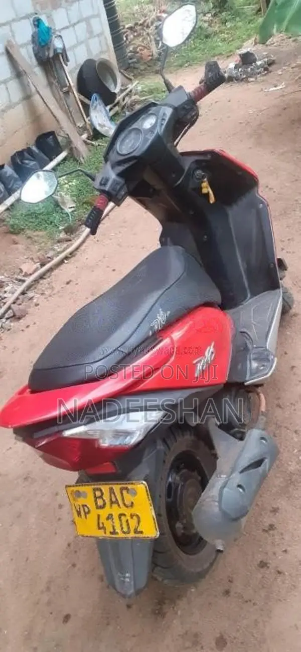 Honda Dio 2013 Motorbike (Used)