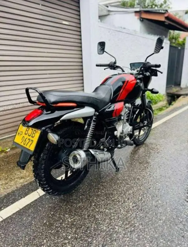 Bajaj V12 2019 Motorbike (Used)