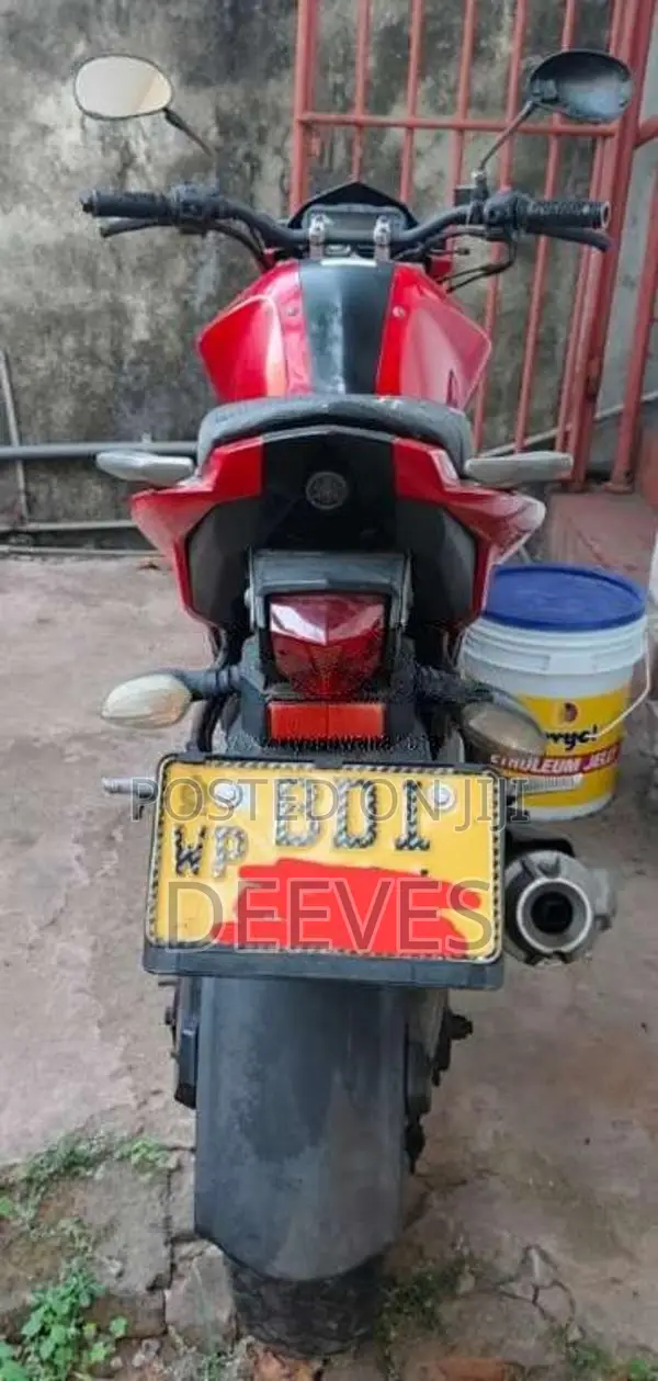 Yamaha Fz Version 2 2015 Motorbike (Used)