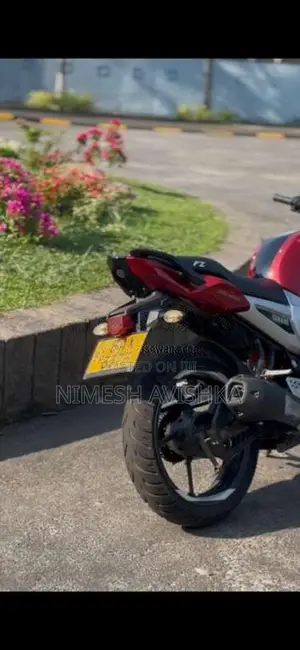 Yamaha FZ 2013 Motorbike (Used)