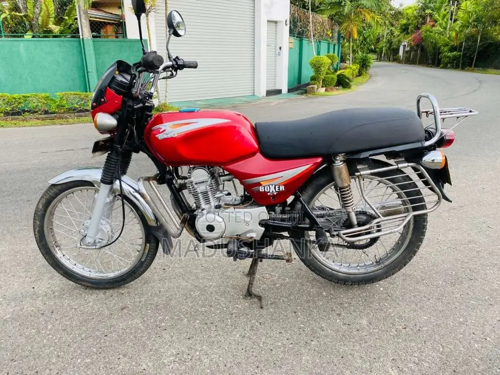 Bajaj Boxer 2004 Motorbike (Used)