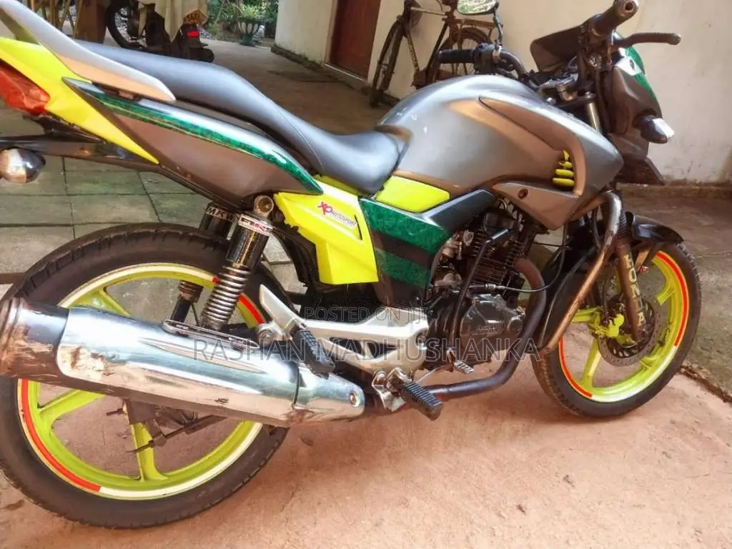 Hero Hunk 2008 Motorbike (Used)