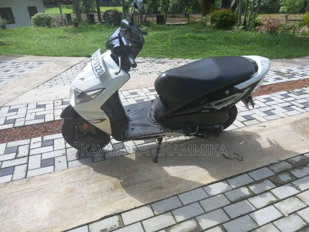Honda Dio 2015 Motorbike (Used)