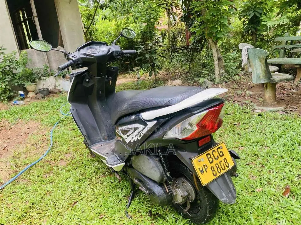 Honda Dio 2015 Motorbike (Used)