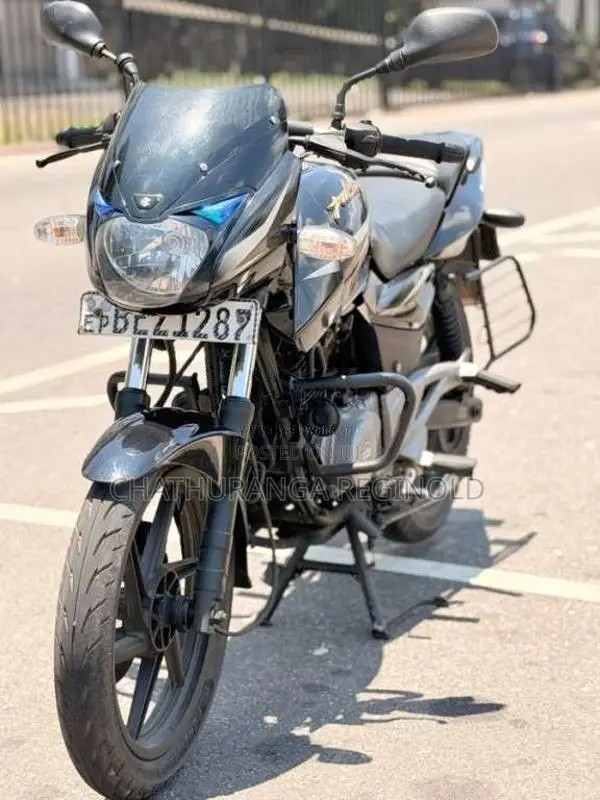Bajaj Pulsar 180 2017 Motorbike (Used)