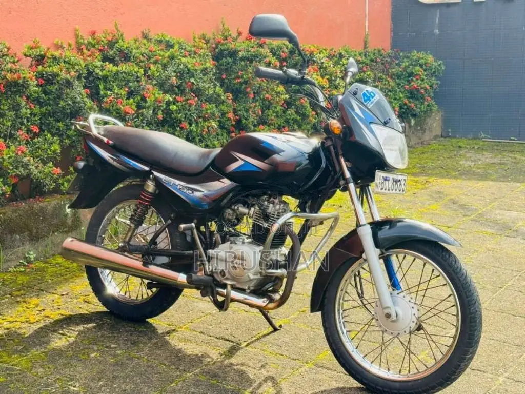 Bajaj CT-100 2015 motorcycle (Used)