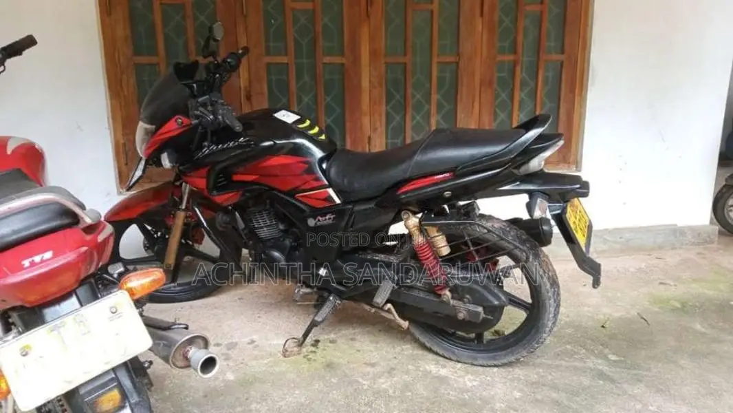 Hero Hunk 2014 Motorbike (Used)
