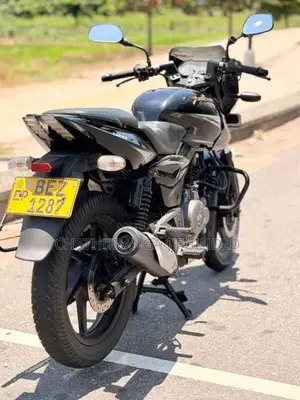 Bajaj Pulsar 180 2017 Motorbike (Used)