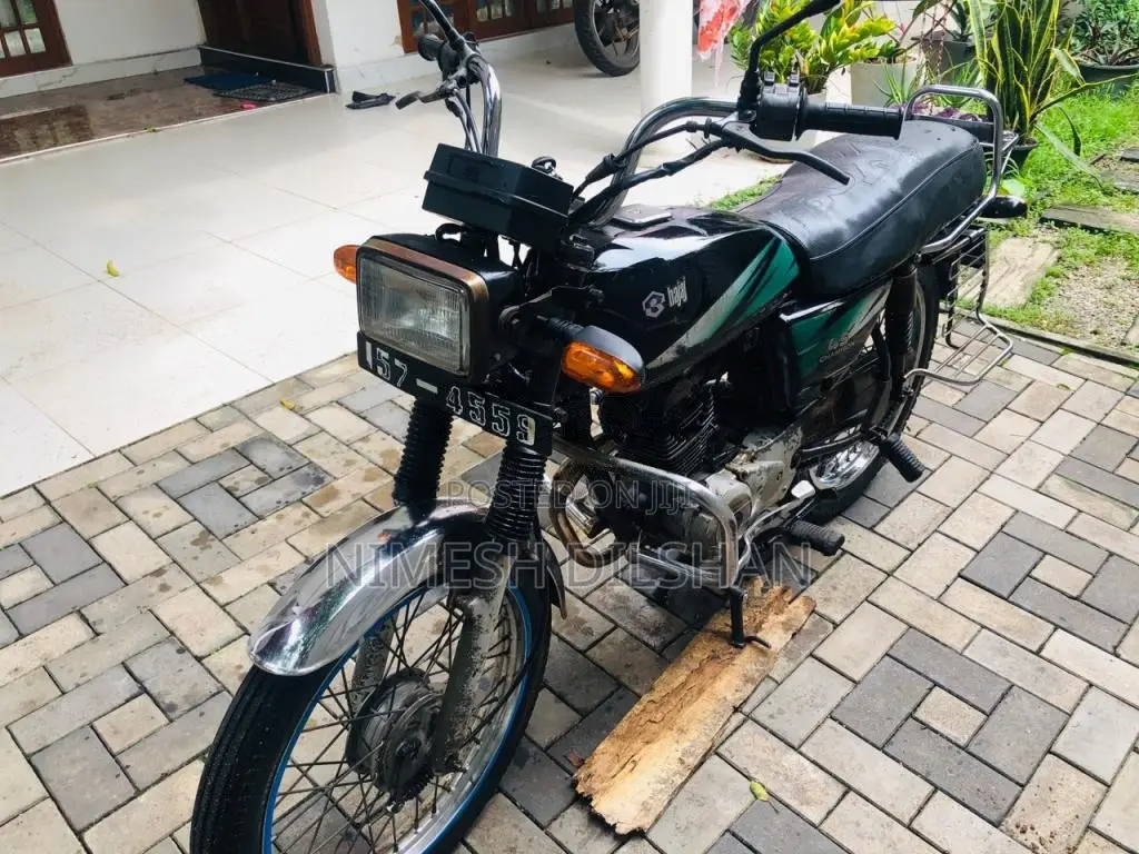 Bajaj Boxer RE 4 Stroke 1999 Motorbike (Used)